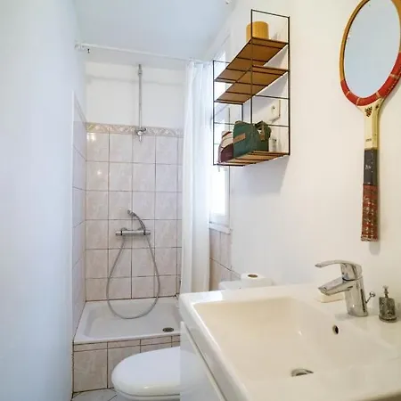 Hostnfly - Splendid Bright Apt And Design Republique Appartement Parijs